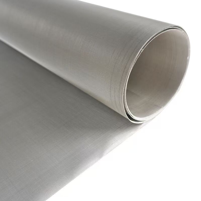Dense stainless steel Dutch weave wire mesh in roll form