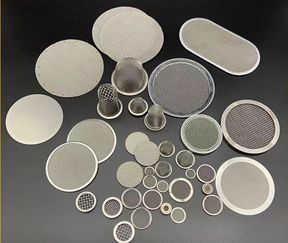 Custom metal mesh filter components including discs cones and screens