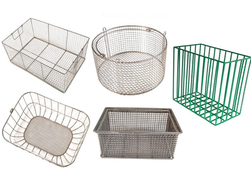 Custom stainless steel wire mesh baskets in rectangular and round shapes
