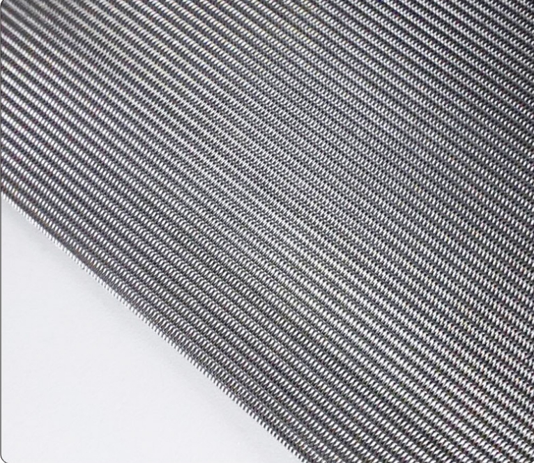 Dense Dutch weave stainless steel filter mesh surface