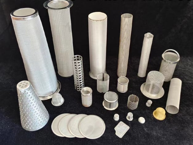 Mixed filter tube media and cylindrical support configurations