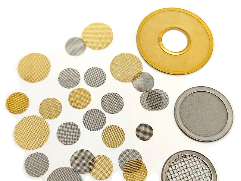Fine and coarse wire mesh filter discs with several edge styles