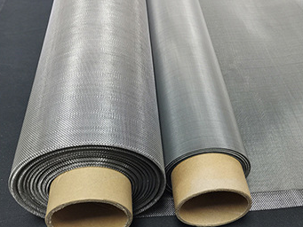 Fine stainless steel wire mesh supplied in rolled form