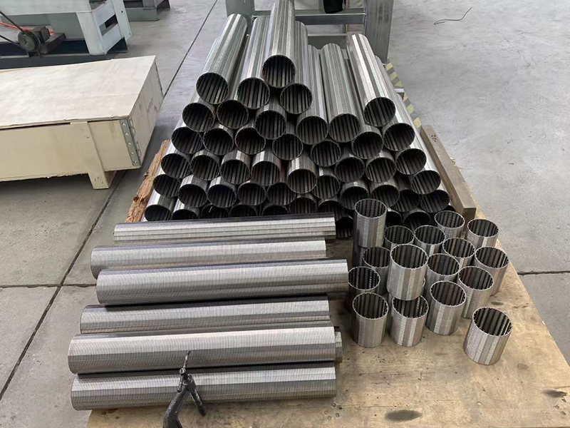 Formed stainless steel woven mesh cylinders in different lengths