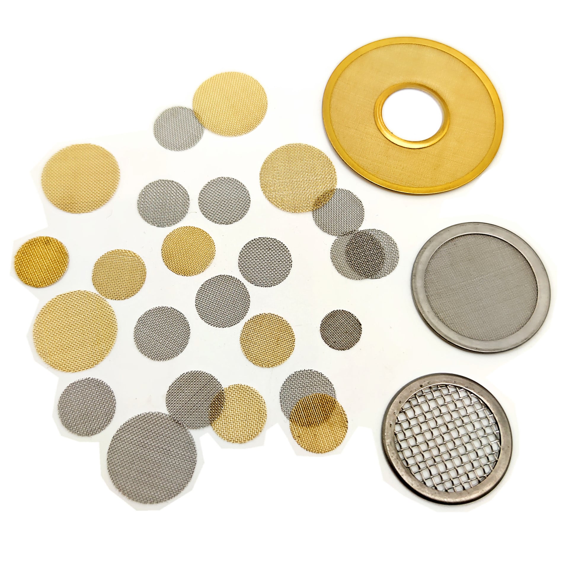 Plain cut mesh discs beside rimmed and annular wire mesh filter screens