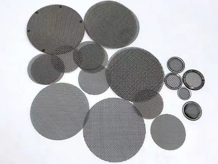 Stainless steel woven wire mesh discs in multiple diameters and mesh grades