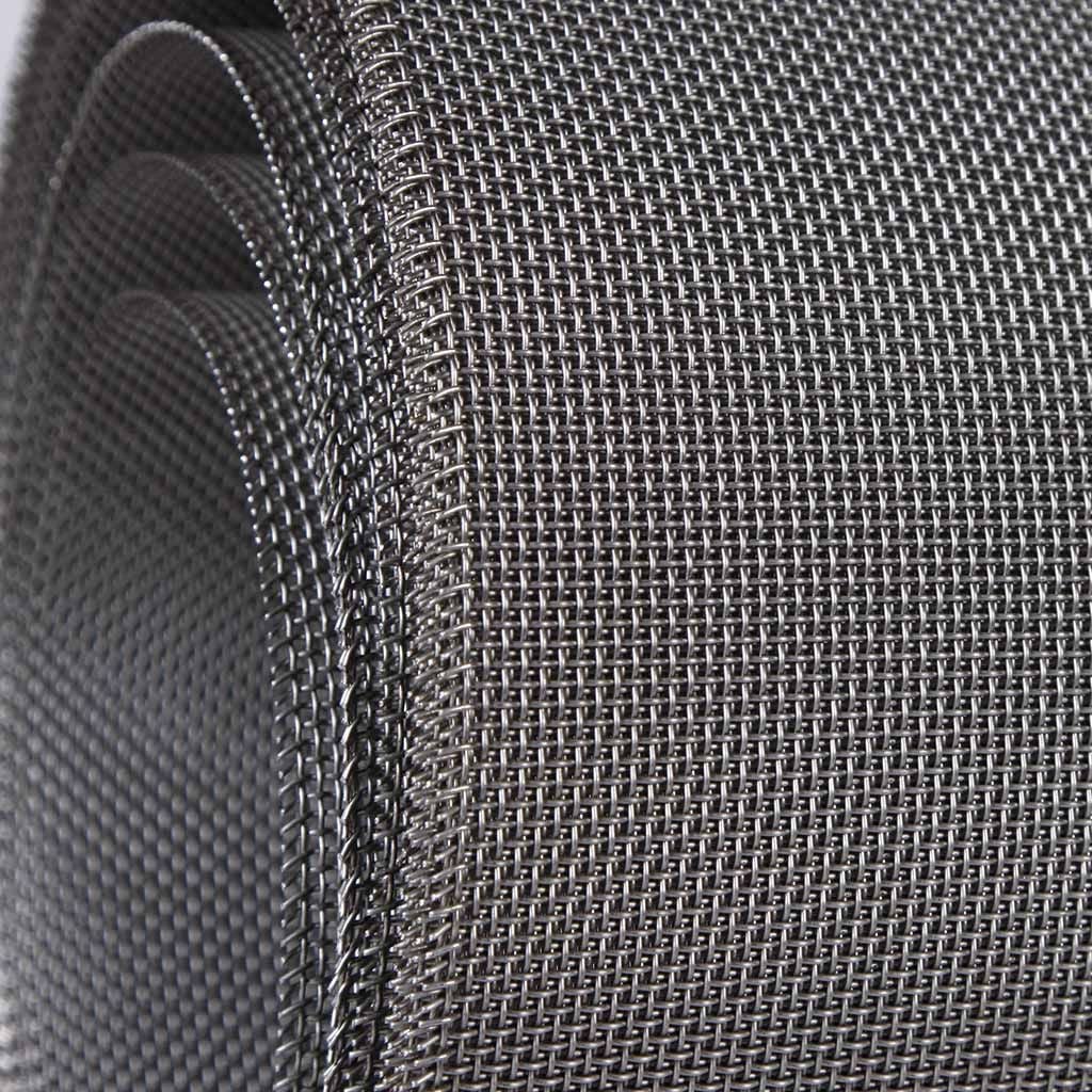 Stainless steel woven filter mesh with uniform fine openings