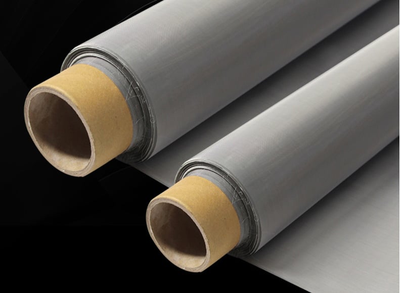 Fine stainless steel filter mesh supplied in rolls